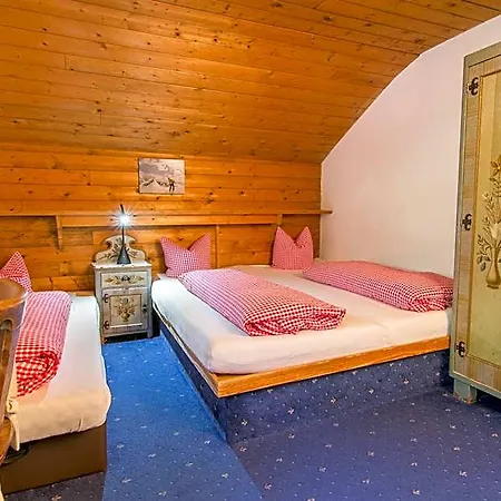 Schallerhof Szálloda *